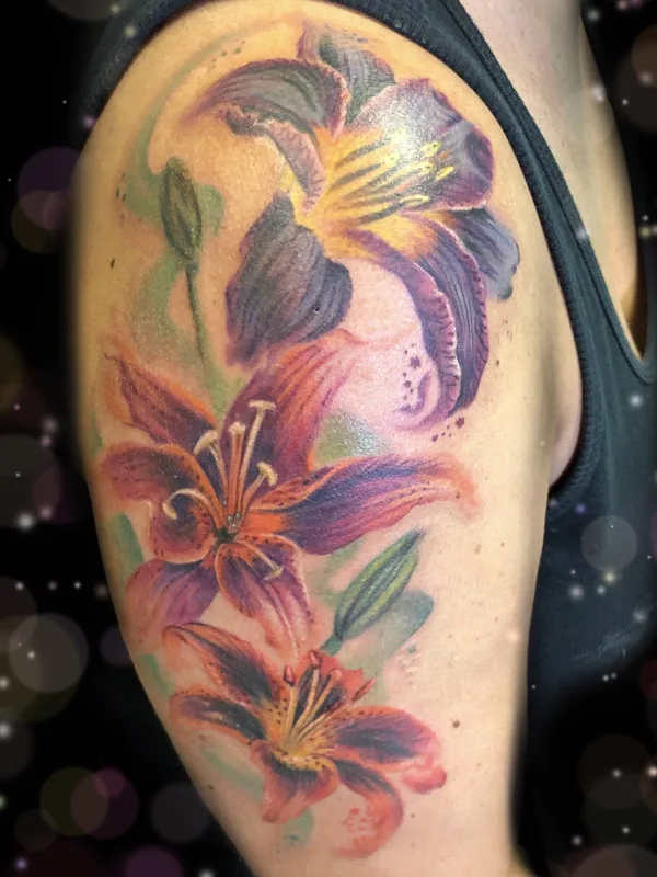 female color watercolor 타투 부위 shoulder #23851 | 타투이스트 Megan Wood