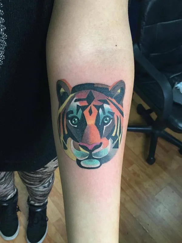 color geometric татуировка на forearm #24007 | Тату мастер Camilo Prat