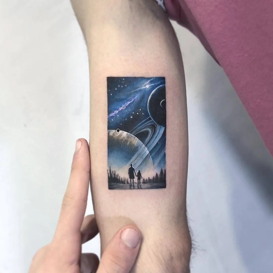 Artista del tatuaggio Kozo, tatuaggio minimalista a colori | Tel Aviv, Israele