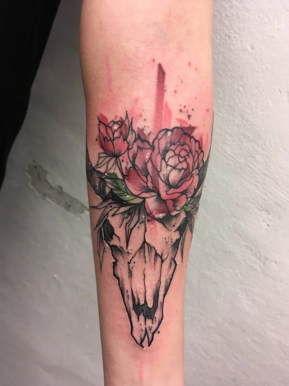 Tattoo artist Filip Fabian, watercolor, dotwork, linework tattoo | Prague, Czech Republic