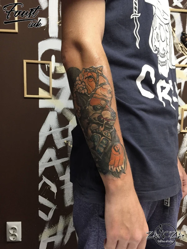 Иллюстративная Animal, Wolf tattoo на Предплечье