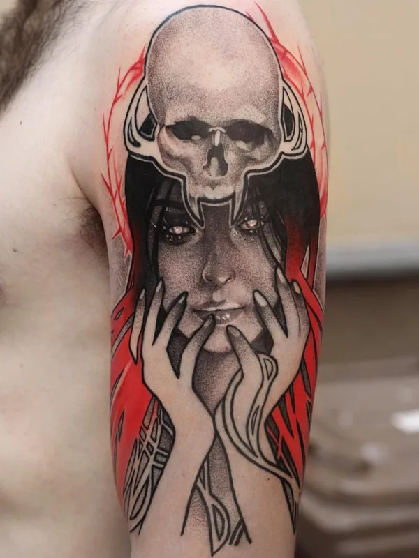 color black and grey 纹身 在 upper arm #37163 | 纹身师 Horror Tattoo