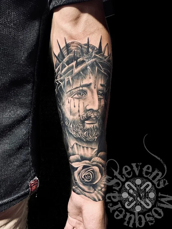black and grey realism tattoo auf forearm #42022 | Tätowierer Stevens Mosquera