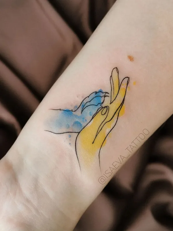 color watercolor 纹身 在 wrist #58243 | 纹身师 ЛІКА ІСАЄВА