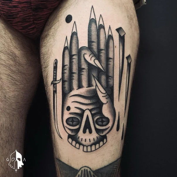Blackwork Skull, Hand tattoo on Thigh