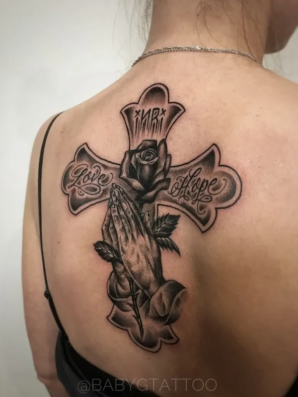 female black and grey black and grey Tatuaggio su upper back #58376 | Tatuatore Baby G