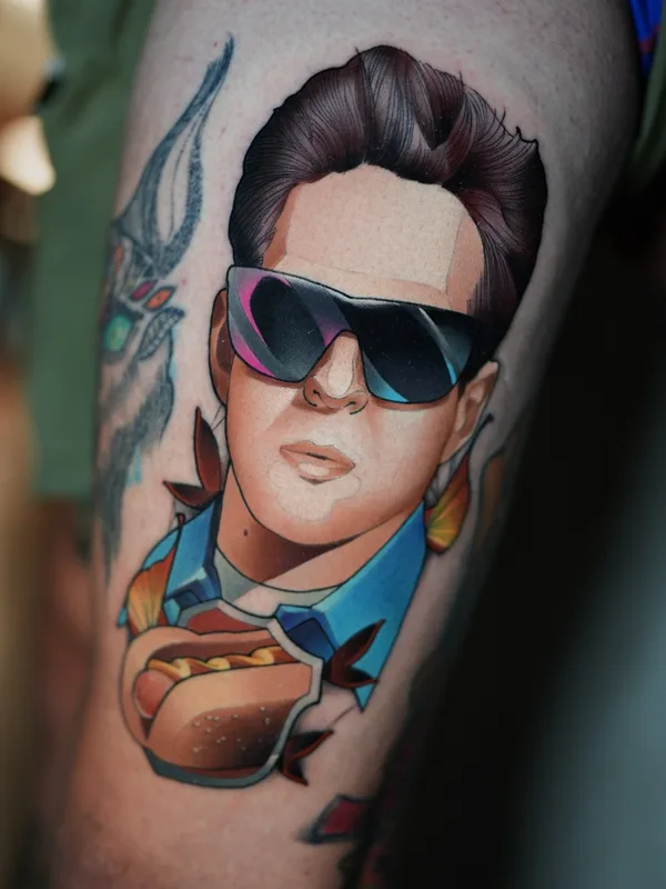 color realism Tatuaggio su thigh #58395 | Tatuatore Александр Акулов