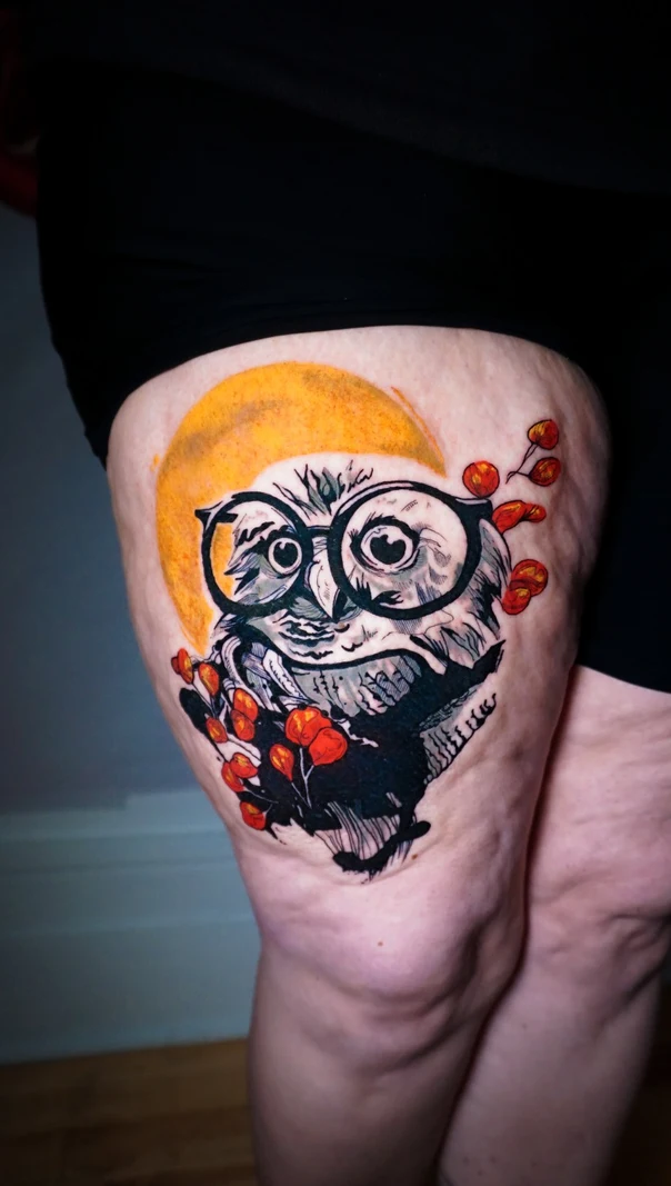 Illustrative Owl, Glasses tattoo on Thigh