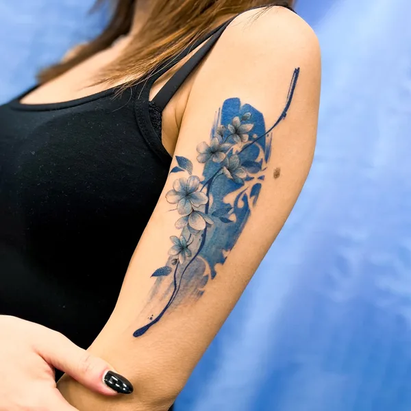 Fine Line tattoo by Tatuaggi di porcellana in Roma