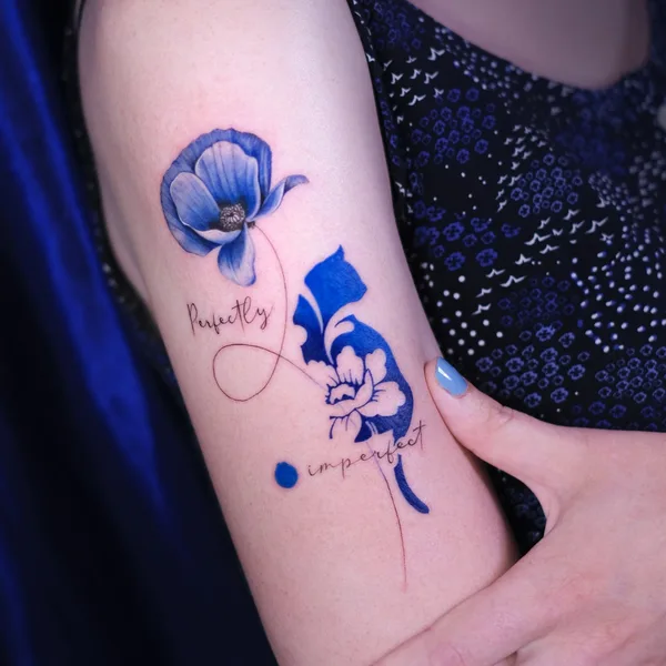 Fine Line tattoo by Tatuaggi di porcellana in Roma