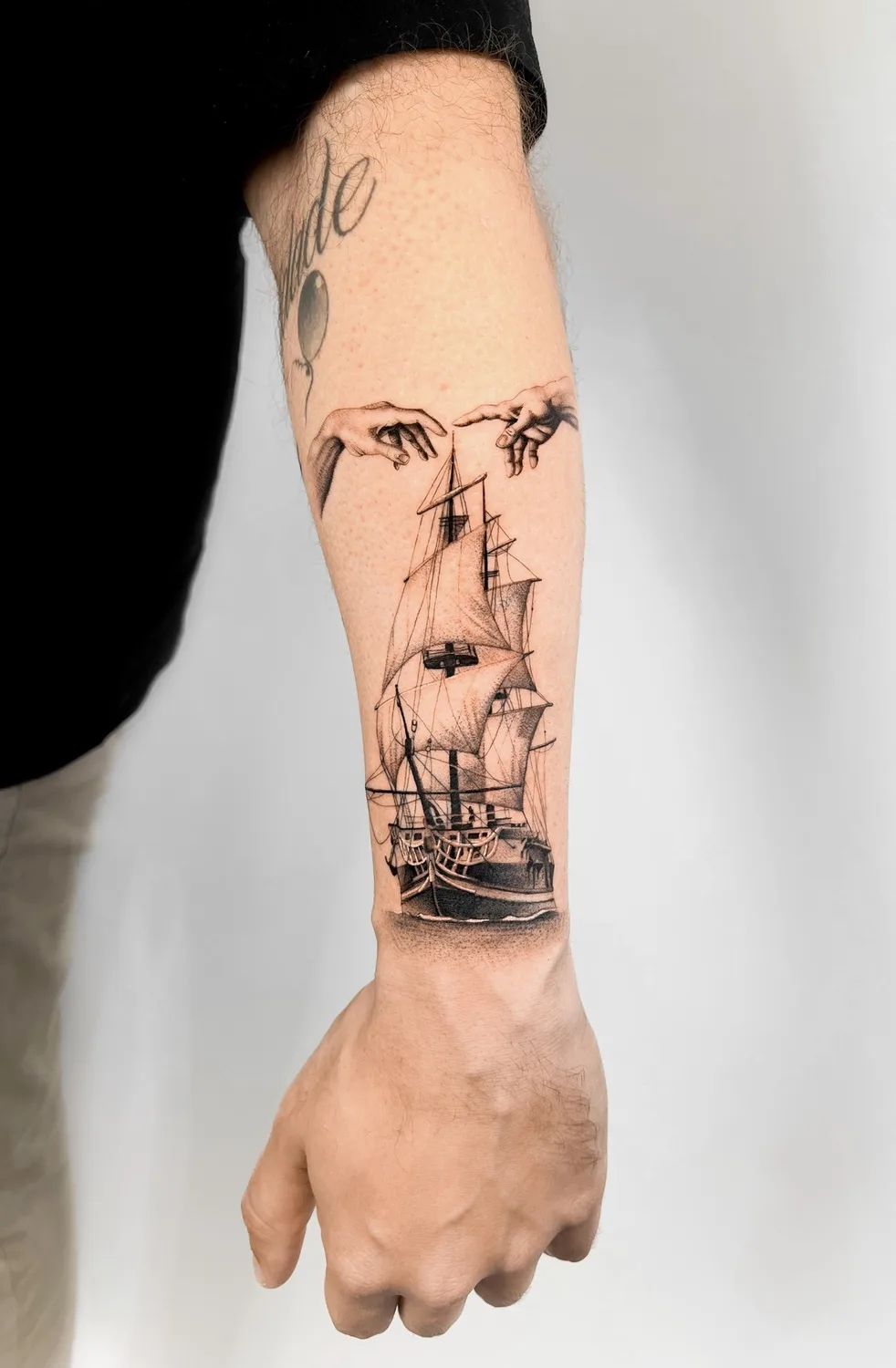 Tattoo artist Delphin Musquet
