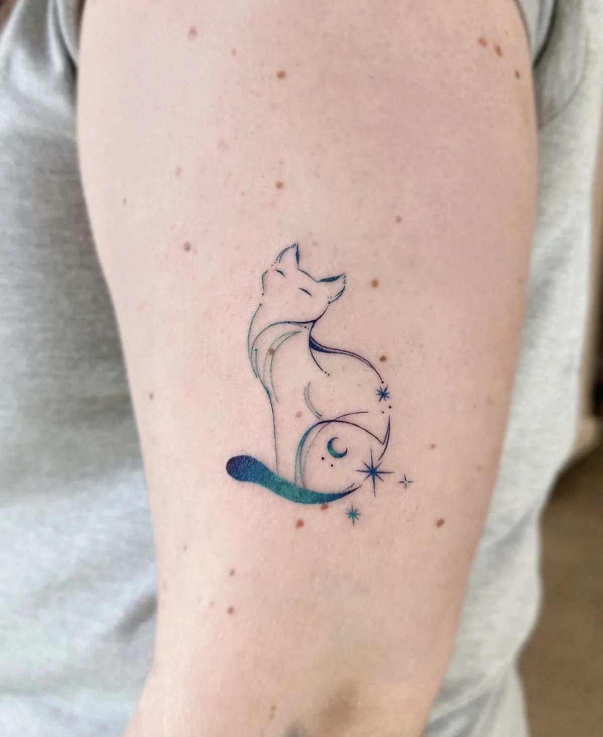 Artista del tatuaggio Ehyang