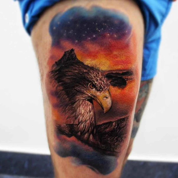 Реализм Eagle, Sky tattoo на Thigh