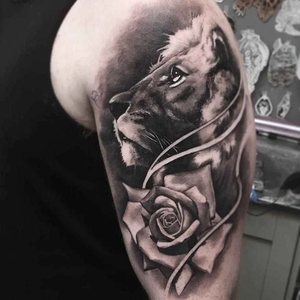Realism Lion, Rose tattoo on Bicep