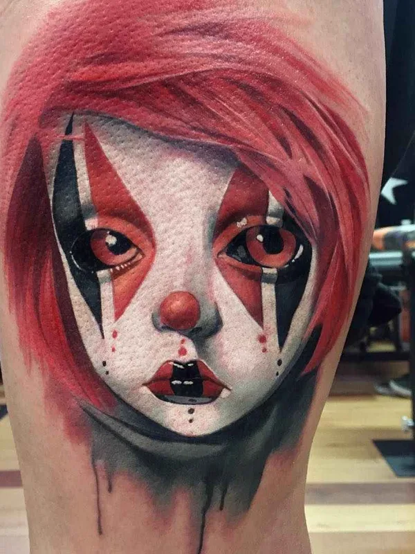 color realism tatuaje en thigh #1573 | Tatuador Kerry Irvine