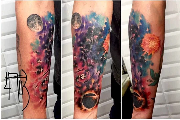 Акварель Galaxy, Moon tattoo на Предплечье