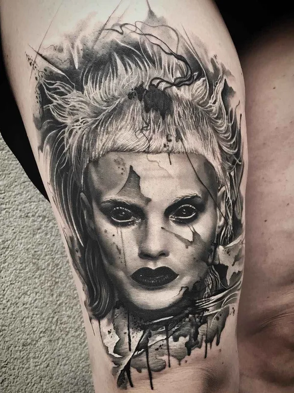 female black and grey realism татуировка на thigh #1694 | Тату мастер Mario Hartmann