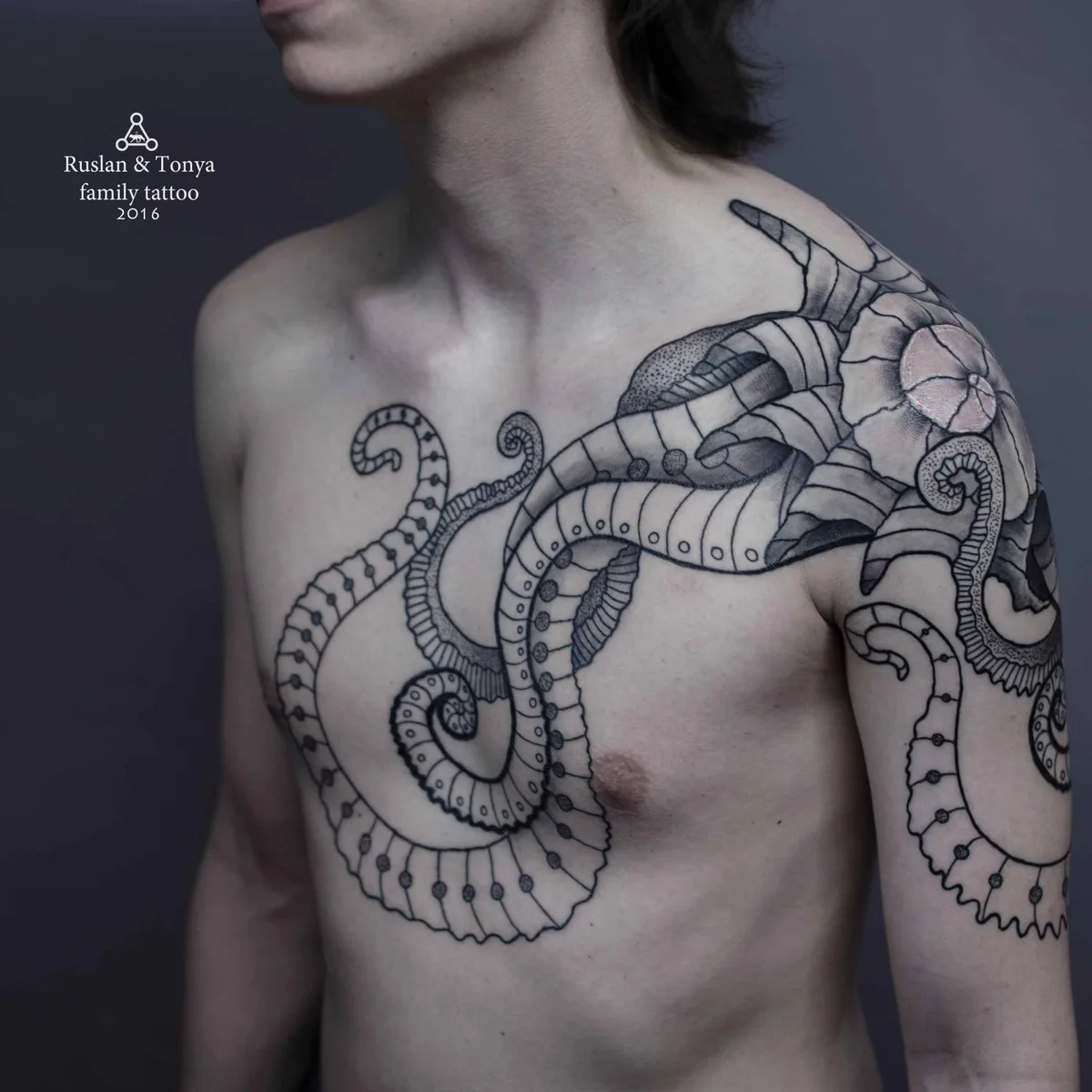 Биографика тату, Руслан Абусев тату | biografika tattoo, black tattoo, color tattoo