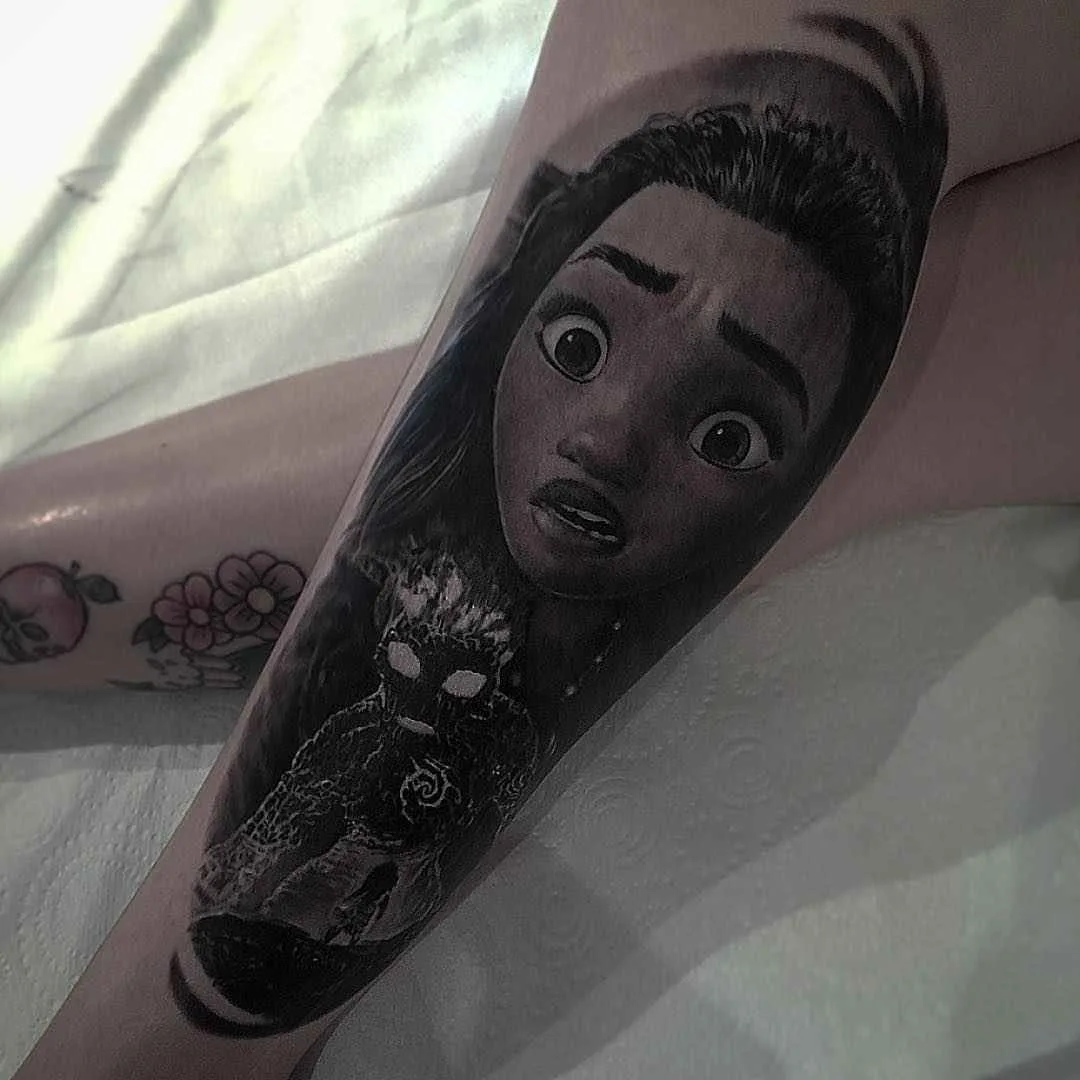 Tattoo artist Owen Paulls black&grey realistic tattoo