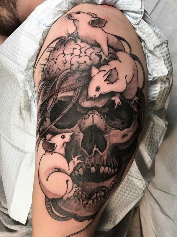 black and grey black and grey Tatuaggio su shoulder #13281 | Tatuatore Joao Bosco