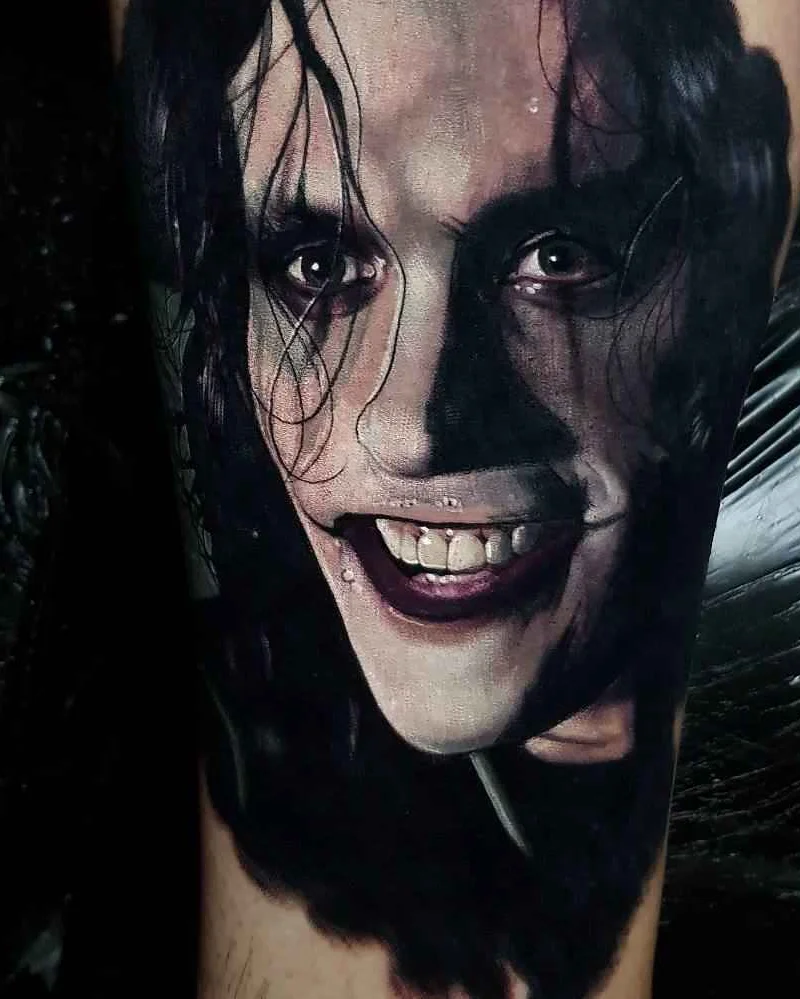 Tatuaggi realistici e spaventosi di Alex Wright