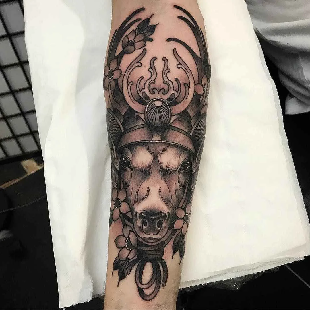 artista de tatuagem Jason James Smith neo tradicional graphic tattoo Londres