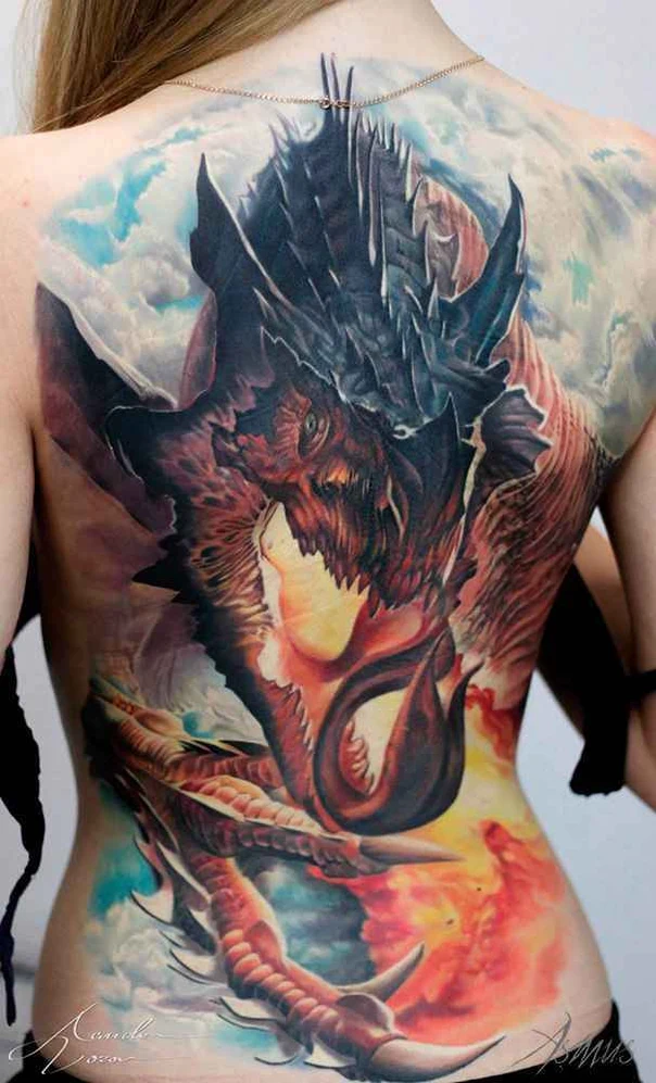 Реализм Dragon, Fantasy tattoo на Спина (полная)