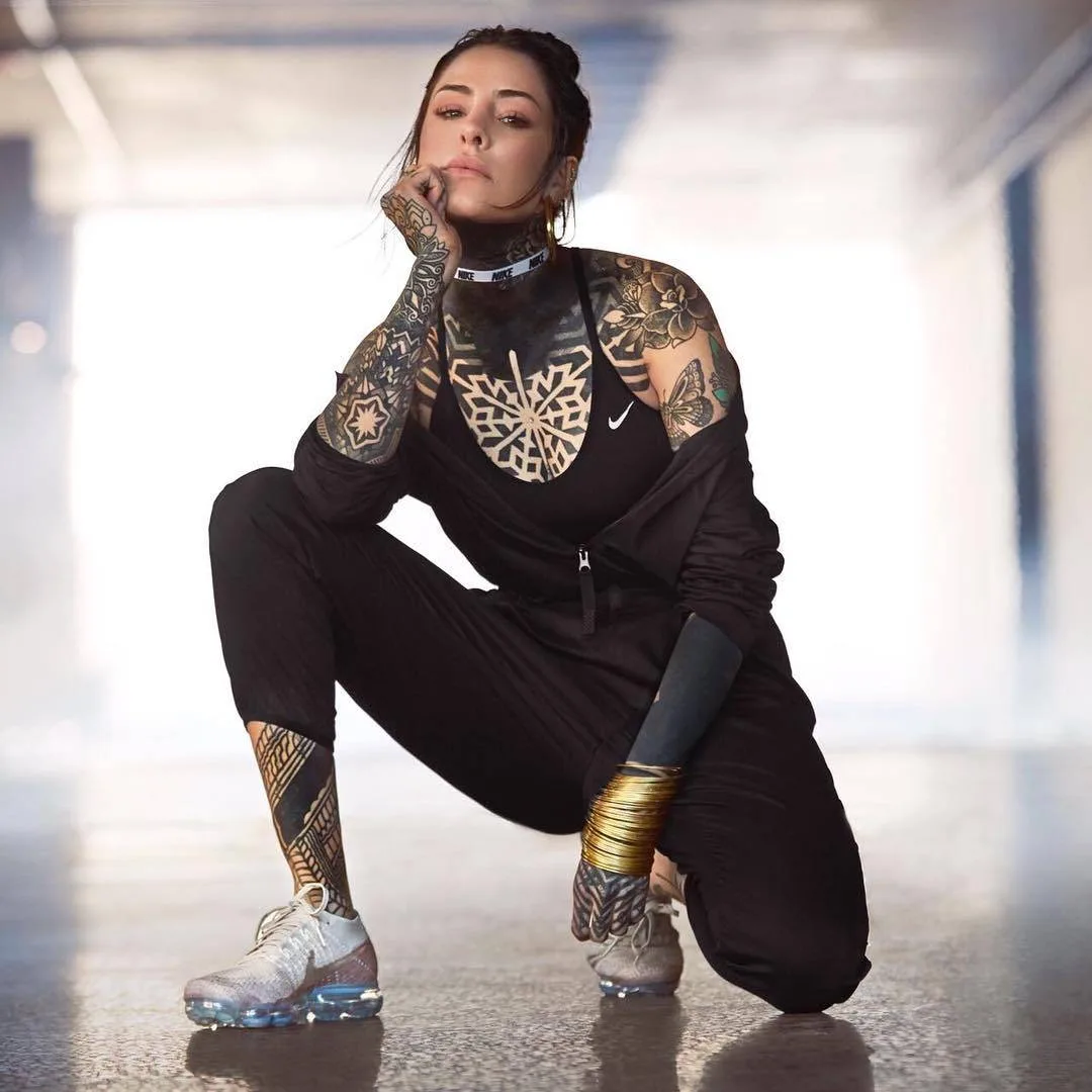 Modello tatuato Mar&iacute;a Candelaria Tinelli (Lel&eacute;), modello alternativo, ragazza tatuata | Buenos Aires, Argentina