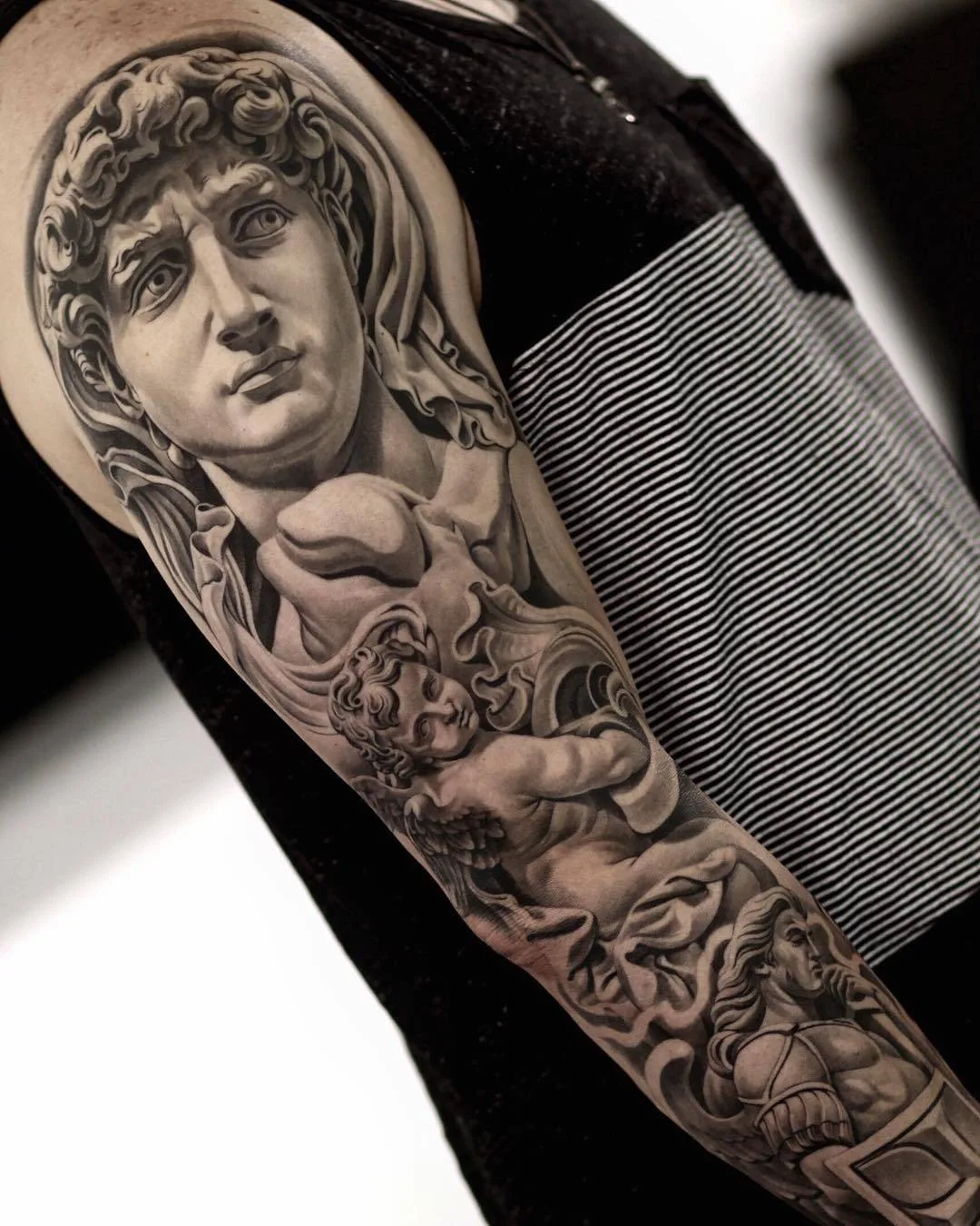 Tattoo artist Jun Cha, black&grey realistic tattoo, engraving | USA