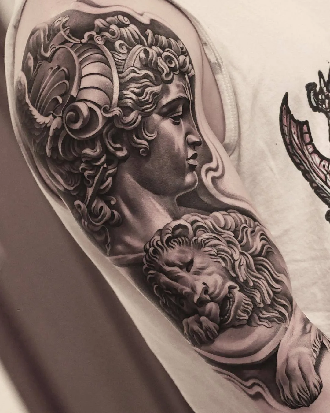 Tattoo artist Jun Cha, black&grey realistic tattoo, engraving | USA