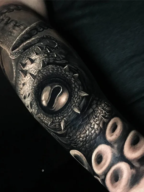 black and grey realism 纹身 在 forearm #25149 | 纹身师 Chris Mata'afa
