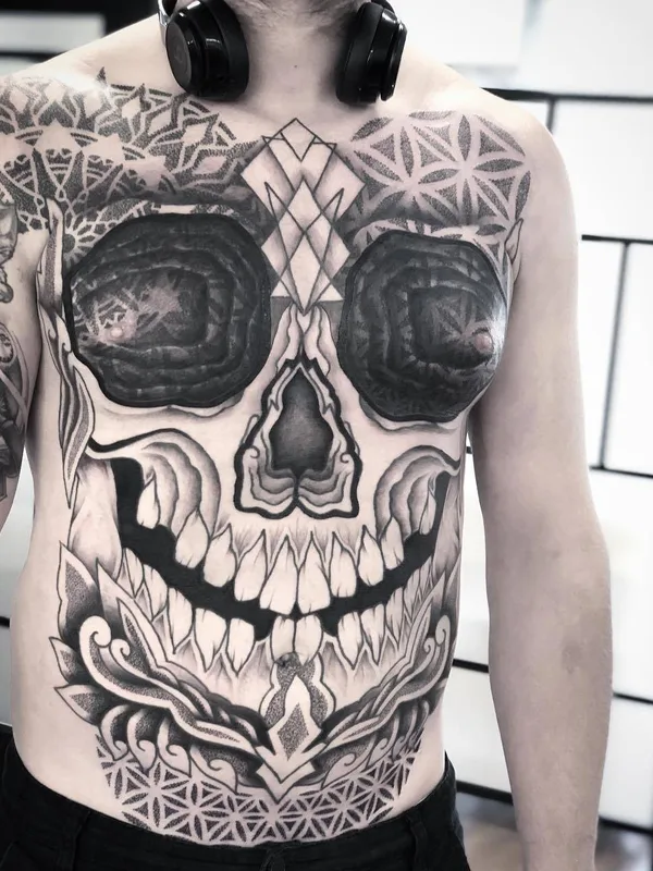 male black and grey blackwork Tatuaggio su chest #25078 | Tatuatore Keegan Sweeney