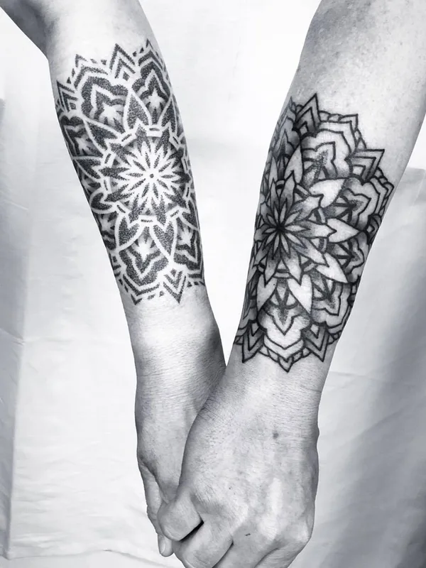 black and grey mandala Tatuaggio su forearm #25076 | Tatuatore Keegan Sweeney