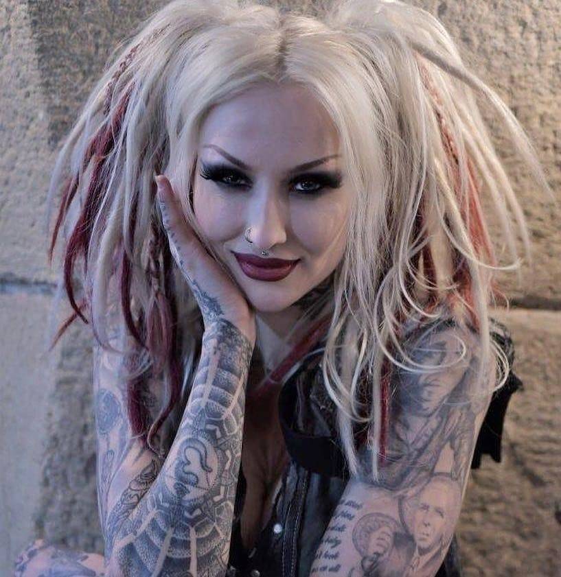 Tattoo model Shelly D'inferno | London, United Kingdom | iNKPPL