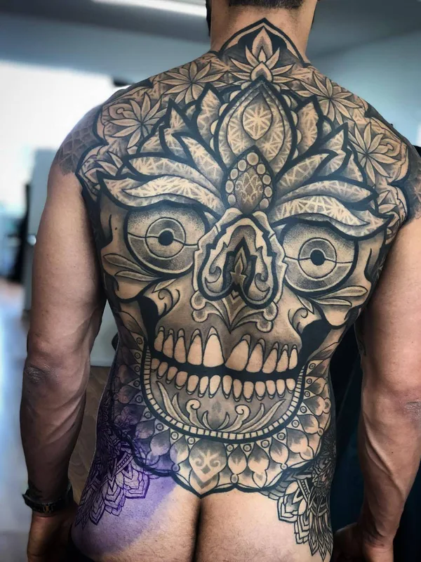 male black and grey blackwork Tatuaggio su full back #25082 | Tatuatore Keegan Sweeney