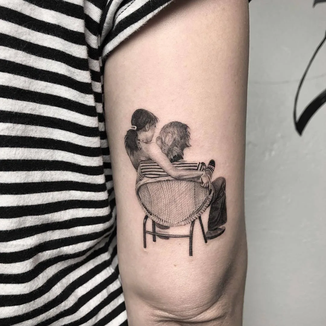 Artista de tattoo Nal, estilo preto&cinza realista minimalista | EUA