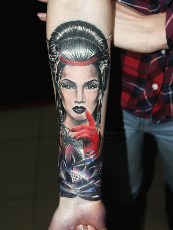 female color realism 纹身 在 forearm #24683 | 纹身师 Serg Shvayko