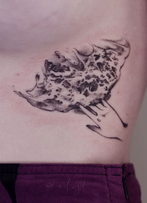 Скетч / Набросочная Hand, Cloud tattoo на Ribcage