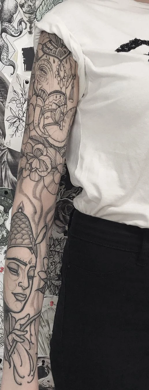 Блэкворк Buddha, Flowers tattoo на Полный рукав