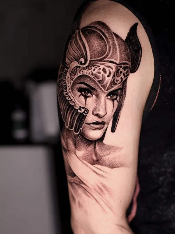 female black and grey black and grey татуировка на upper arm #37458 | Тату мастер Анна Чернова