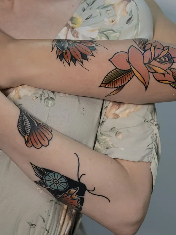 female color illustrative tatouage sur forearm #37559 | Artiste tatoueur sorrow tattoer