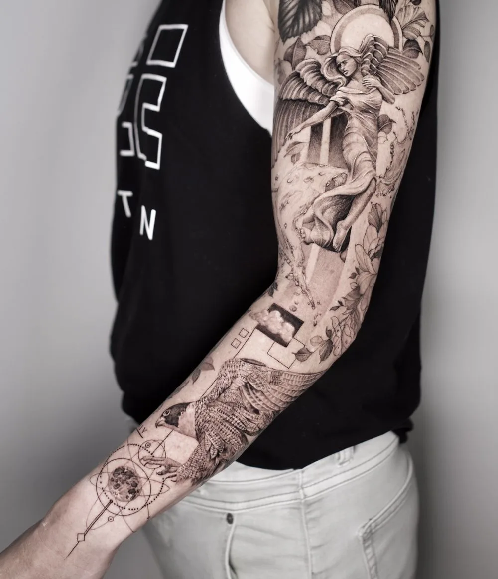 Tattoo artist Maxime Etienne, black and grey graphics, micro realism tattoo | Sydney, Australia Tattoo artist Maxime Etienne, black and grey graphics, micro realism tattoo | Sydney, Australia