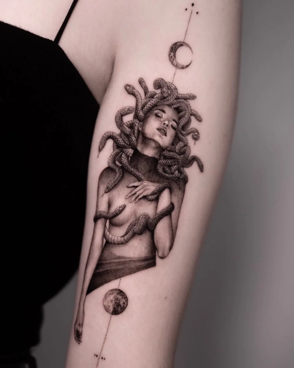Tattoo artist Maxime Etienne, black and grey graphics, micro realism tattoo | Sydney, Australia Tattoo artist Maxime Etienne, black and grey graphics, micro realism tattoo | Sydney, Australia
