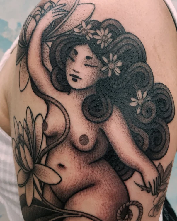 Black & Grey Woman, Flowers tattoo on Shoulder