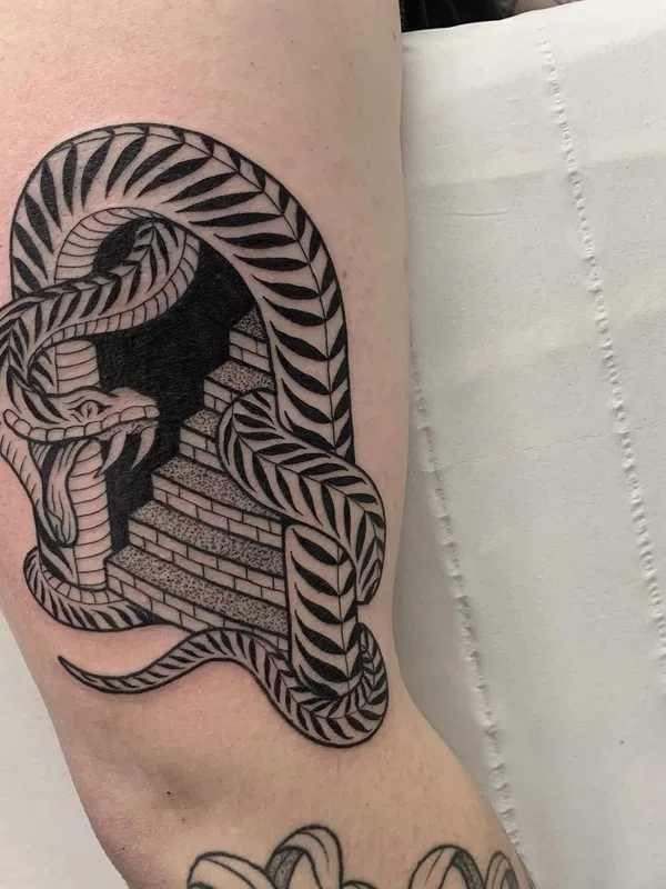 black blackwork Tatuaggio su forearm #58736 | Tatuatore Iain Sellar