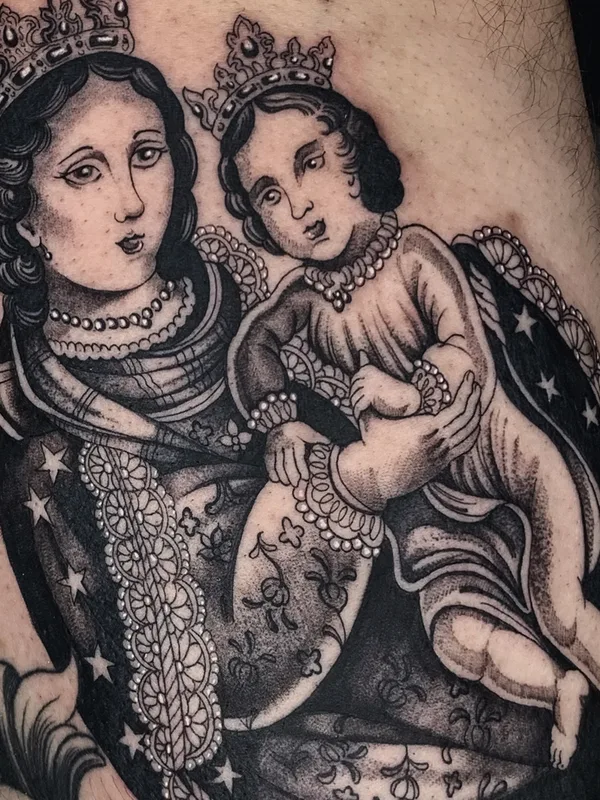 black and grey black and grey 纹身 在 thigh #58759 | 纹身师 Ulises Indio