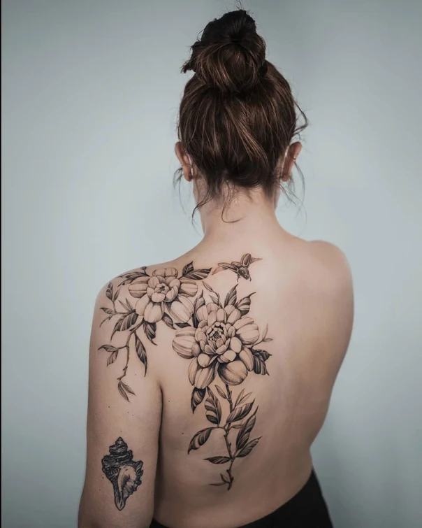Black & Grey Flowers, Leaves tattoo on Shoulder Blade