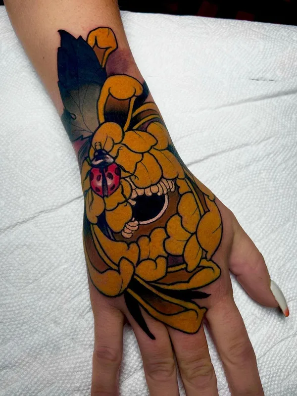 female color japanese tattoo on back of hand #59363 | Tattoo Artist Jon Coimbra