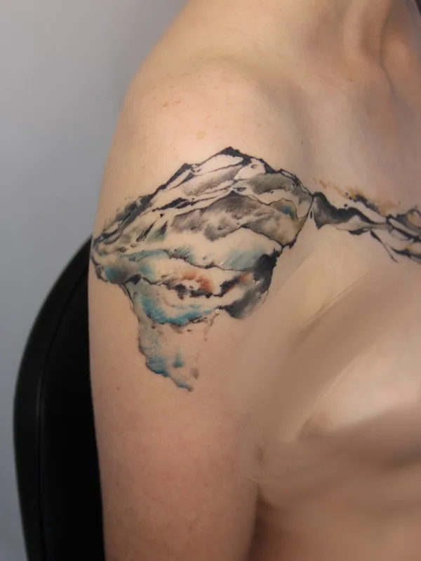 color watercolor 纹身 在 shoulder #73507 | 纹身师 Алина Лоткова