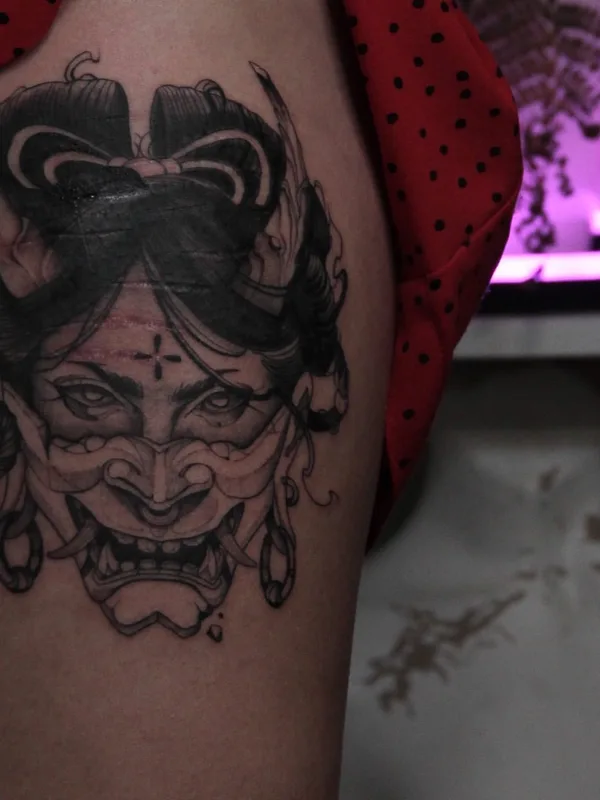 black and grey japanese tatouage sur thigh #73550 | Artiste tatoueur Галата Дмитрий